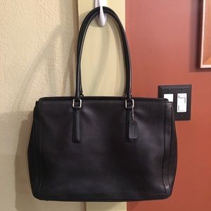 COACH AUTHENTIC LARGE CLASSIC STYLE PURSE